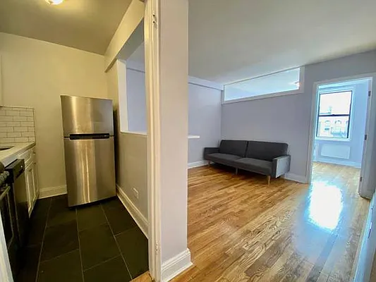 Rented by Zjama Realty Corp | media 16