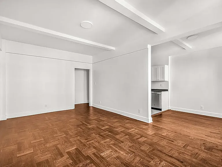 12 E 86th St #831 — Photo 3
