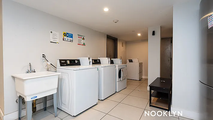 Rented by Nooklyn NYC LLC | media 17