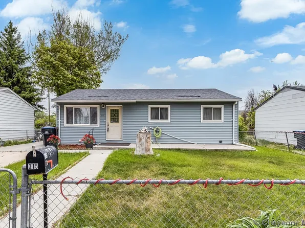 315 Cribbon Ave, Cheyenne, WY 82007