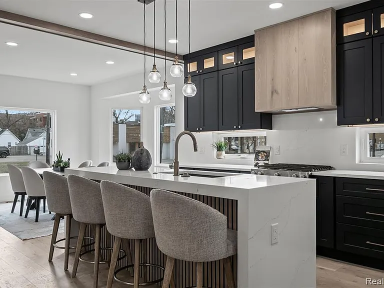 125 N Washington Ave — Photo 8