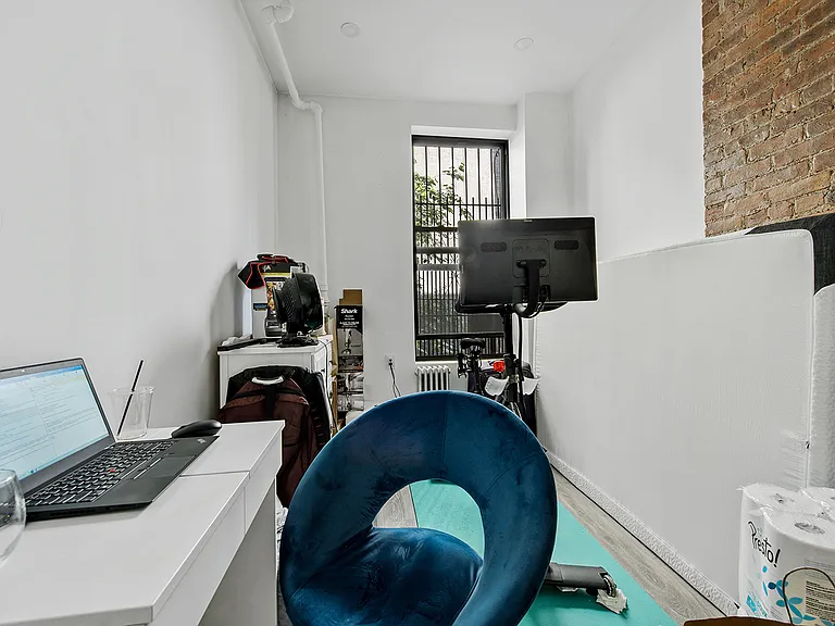 1670 1st Ave #2S — Photo 5