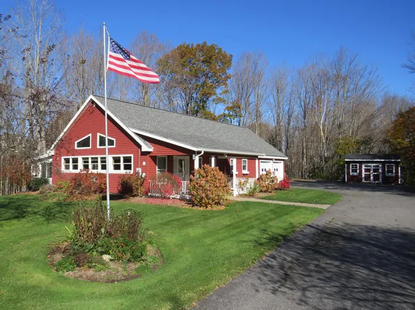 31 Russell Street, Farmingdale, ME 04344