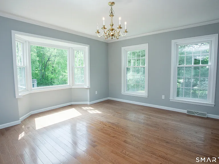 24 Old Mill Dr — Photo 6