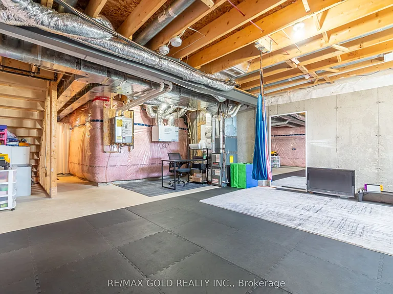 2621 Holbrook Dr #8 — Photo 36