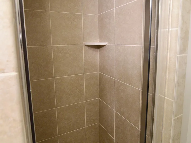 10200 Aspen Willow Dr — Photo 49