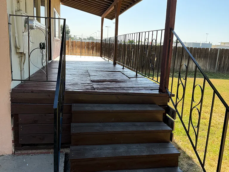 400 E Grangeville Blvd — Photo 25