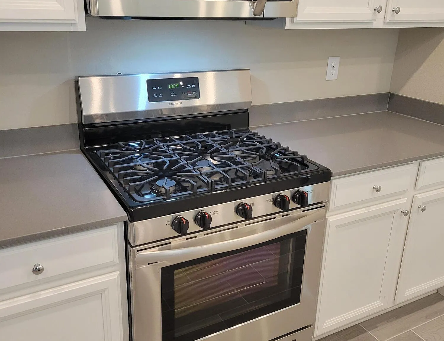 4 bed, 3.0 bath, 2027 sqft, $2,750 — Photo 3