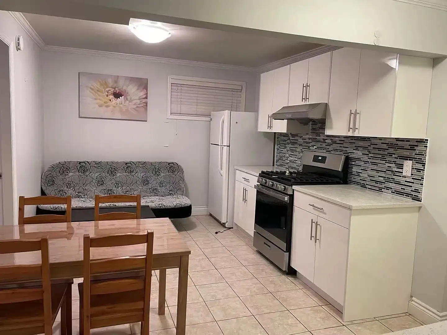 2 bed, 600 sqft, $2,200 — Photo 1