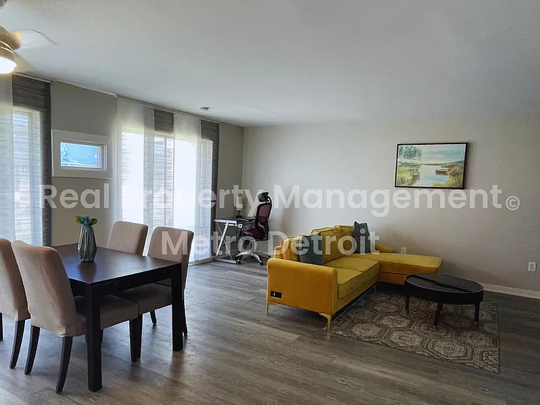 22148 Dante St #211 — Photo 9