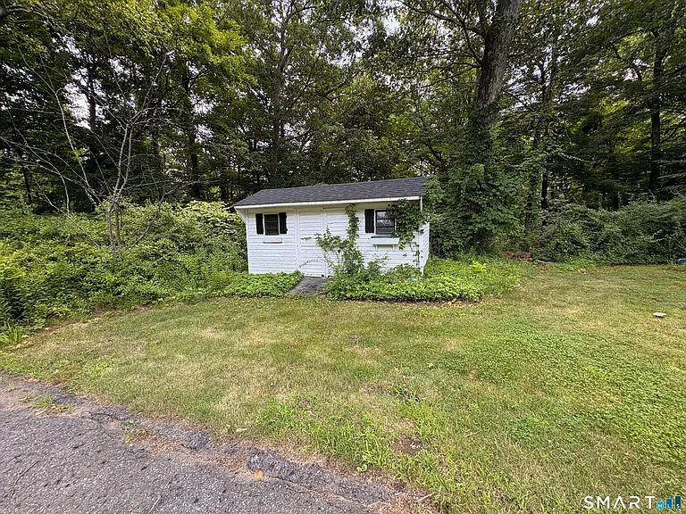 220 School St — Photo 19