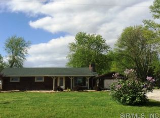 14165 Trestle Rd, Highland, IL 62249