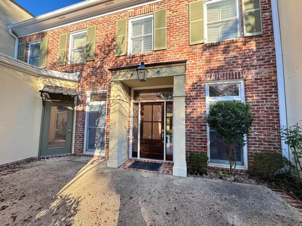 38 Emerald Row, Hattiesburg, MS 39402