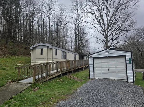 8099 Summersville Lake Rd, Summersville, WV 26651