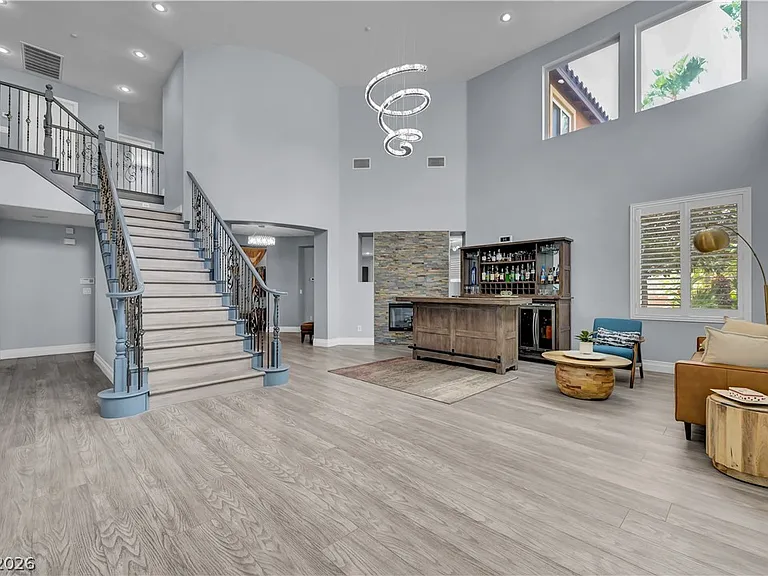 1289 Vietti St — Photo 7