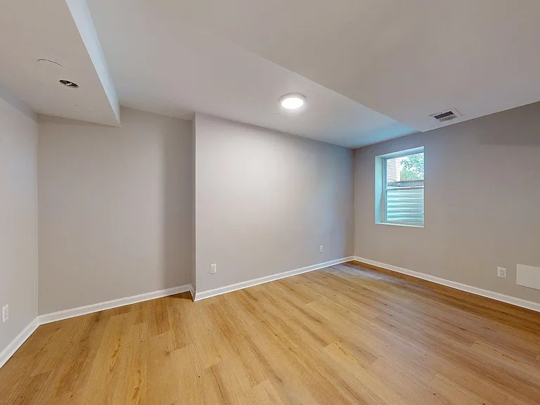 706 N Cleveland St — Photo 6