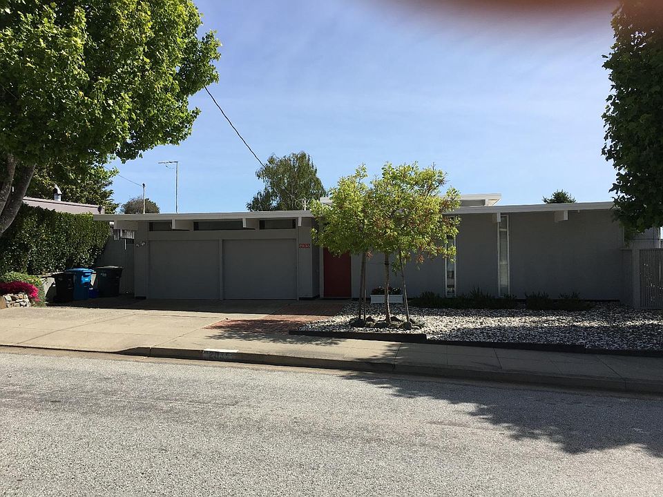 2nd image of 2035 New Brunswick Dr