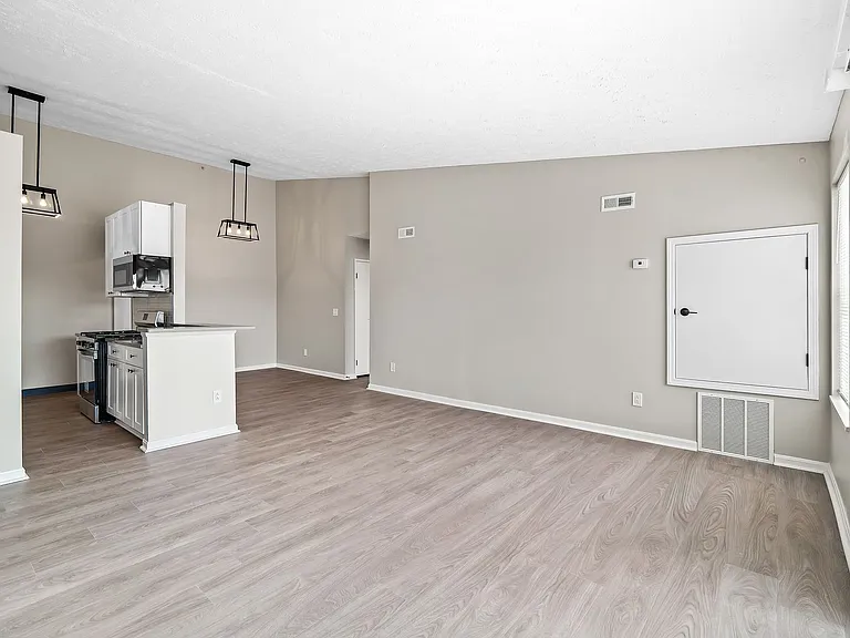 Cherry Tree Village Apartments — Photo 165