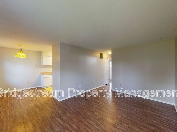 3rd image of 7617 Essington Cir