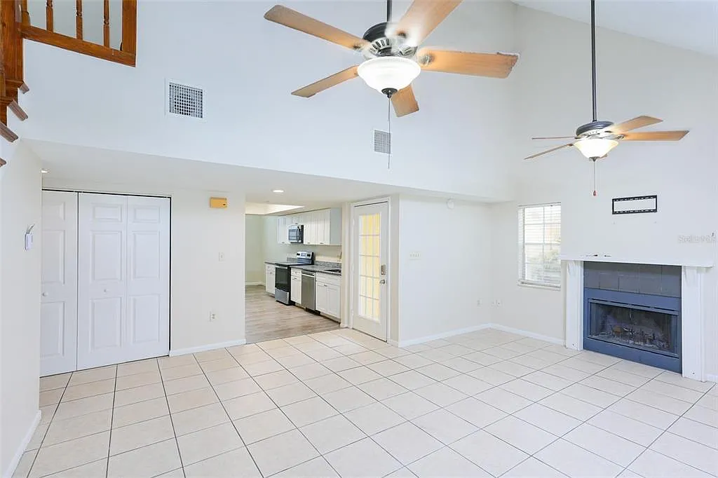 3 bed, 2.0 bath, 1534 sqft, $2,700 — Photo 4
