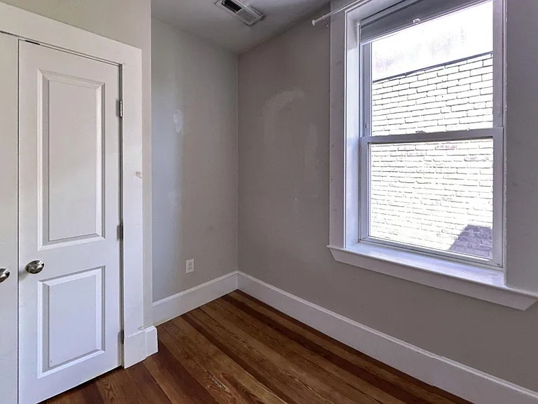 38 Frankfort St #3 — Photo 29