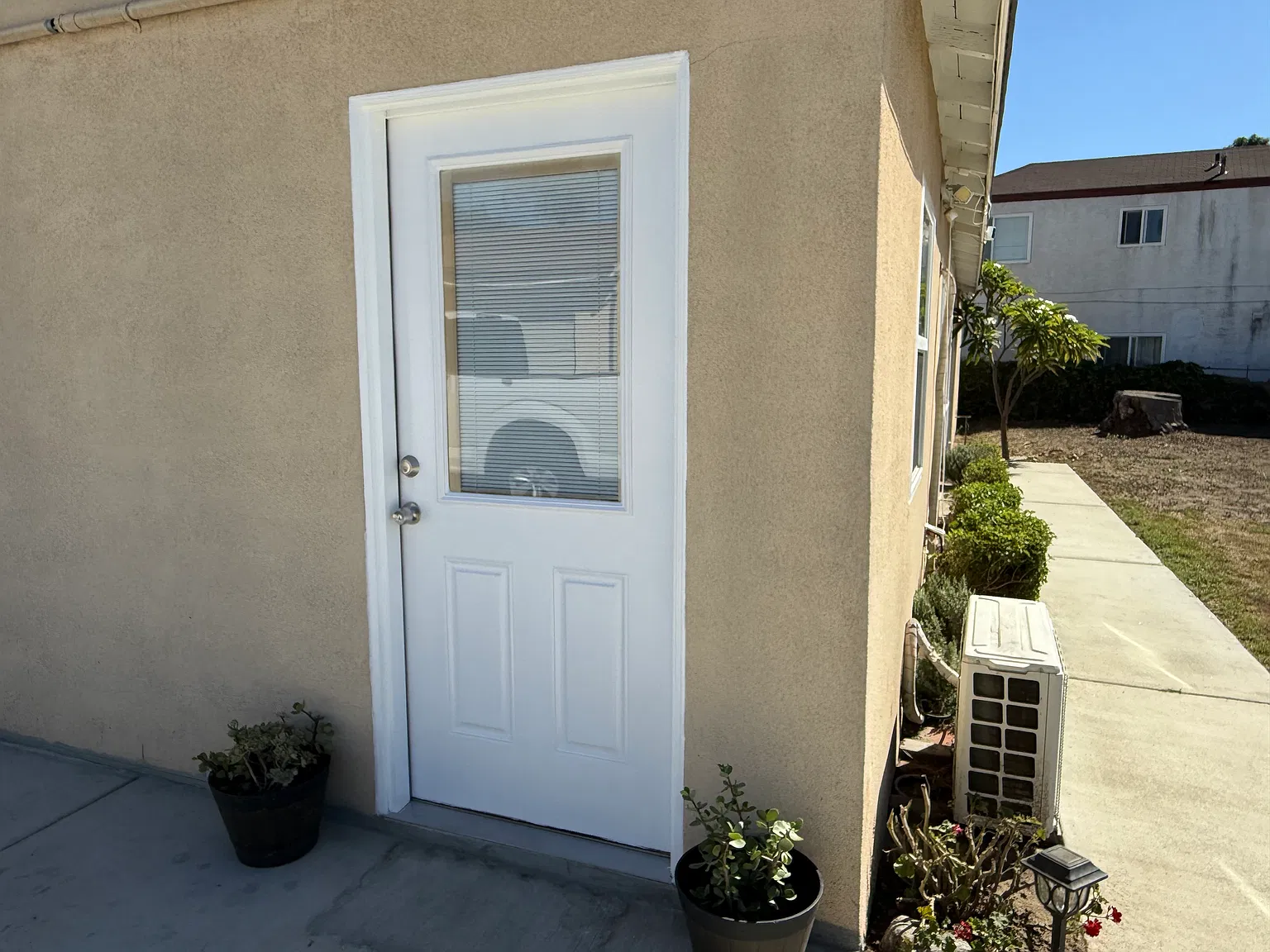 Studio, 450 sqft, $1,600 — Photo 2