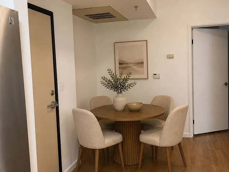 10756 Camarillo St — Photo 15