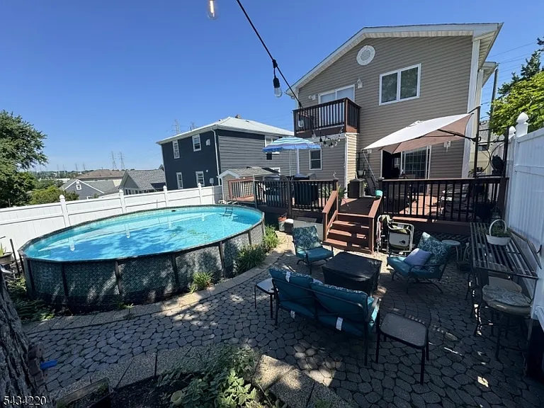 137 Boston Ave — Photo 22