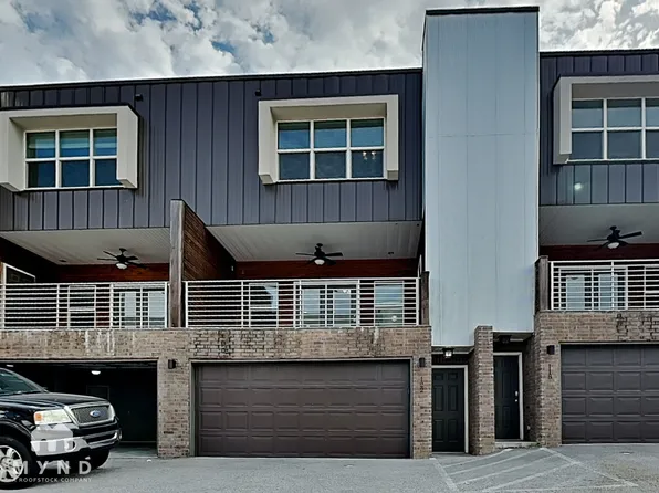 122 E Sycamore St #122, Fayetteville, AR 72703