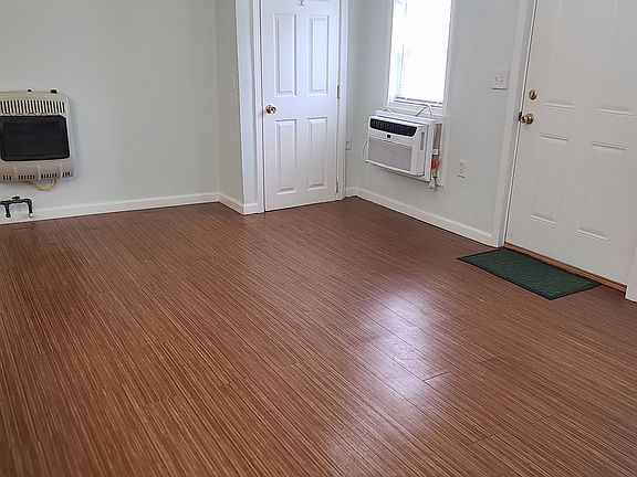 3rd image of 39 Pine St #C