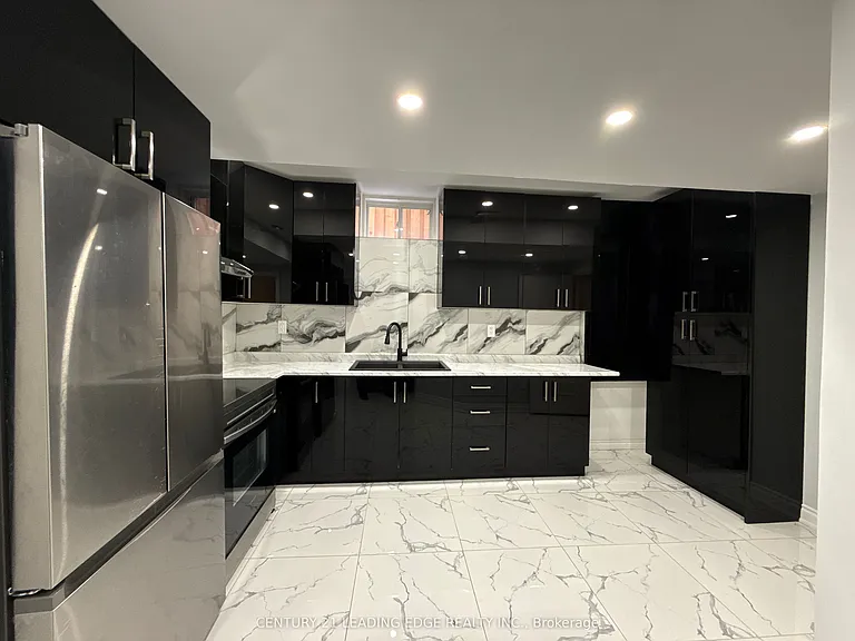11 Northern Breeze Cres #LOWER — Photo 17