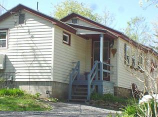 323 Fowler Lake Rd, Ghent, NY 12075