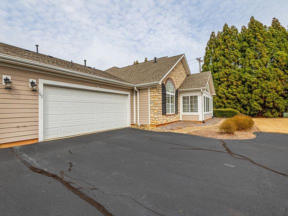 3rd image of 117 Ravines Ln