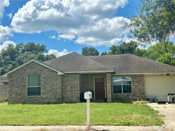 1303 E Hancock St, Beeville, TX 78102