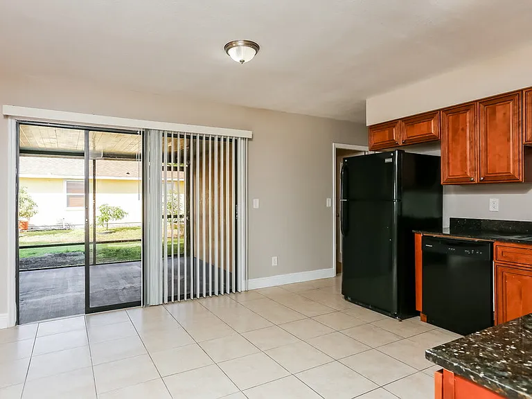 360 Melton Dr — Photo 6