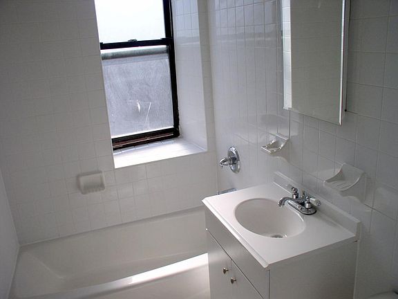 5th image of 2 N Broadway APT 6D