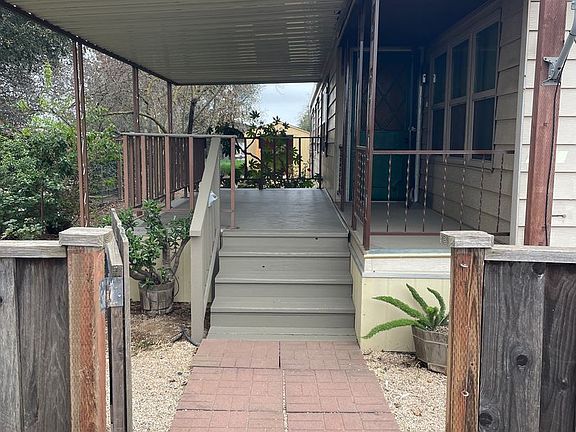 5th image of 1770 Fisher Ave