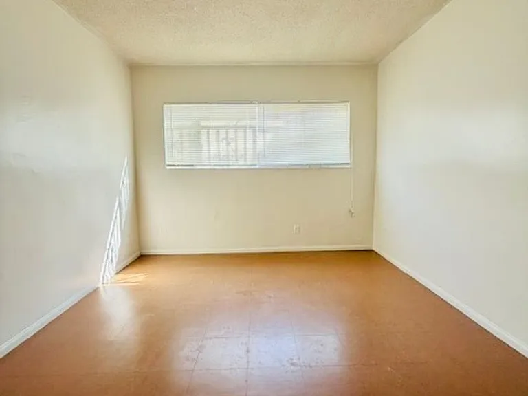 626 N Breed St — Photo 5