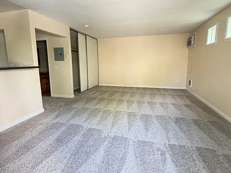 885 Broadway #7 — Photo 8