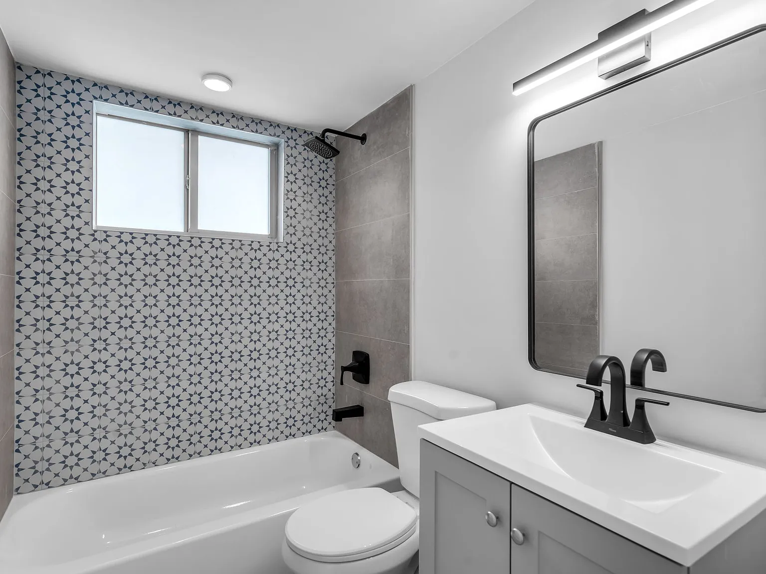 2 bed, 700 sqft, $2,500 — Photo 2