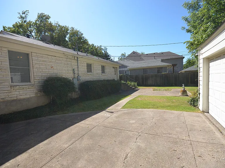 6611 Anita St — Photo 30