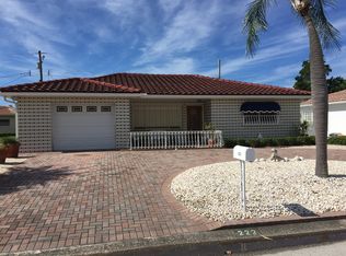 222 Lido Dr, Saint Pete Beach, FL 33706
