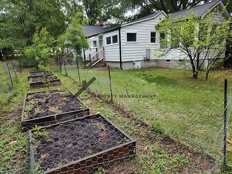 808 Glenco Rd — Photo 18