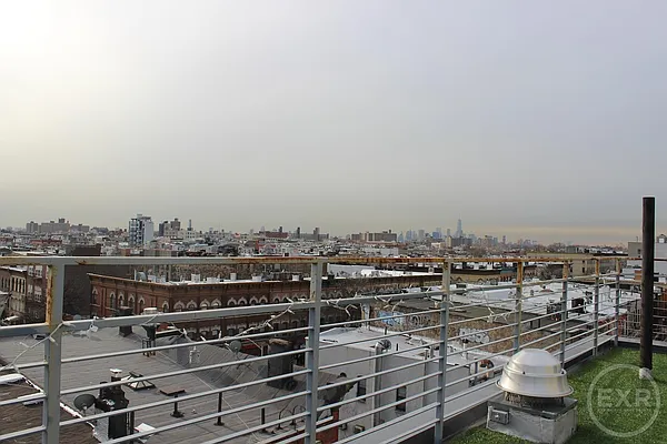 Rented by EXR | media 66