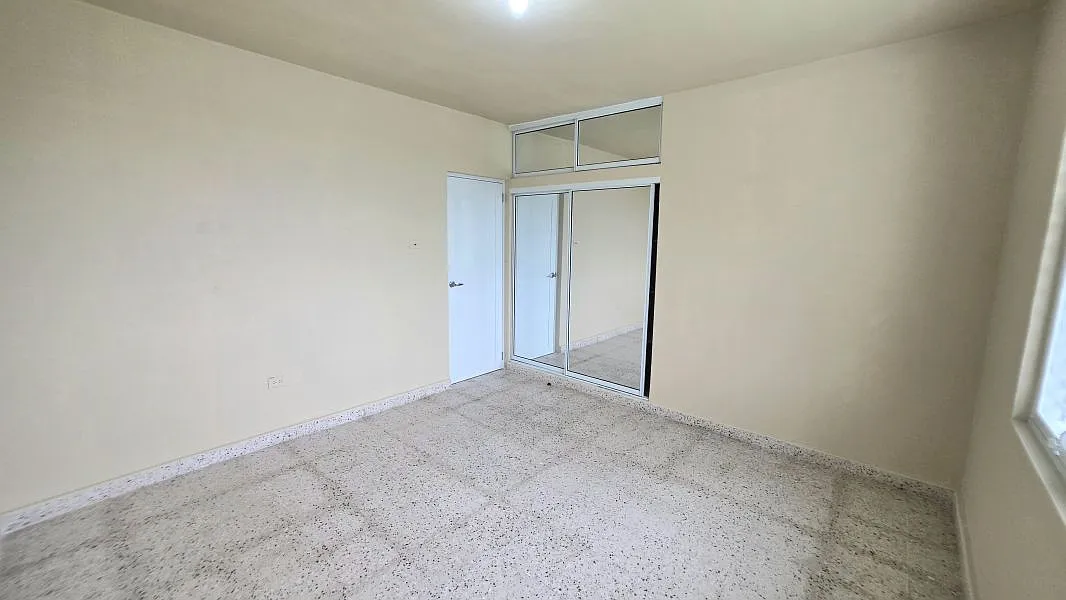 3 bed, 1.0 bath, 1500 sqft, $1,100 — Photo 4