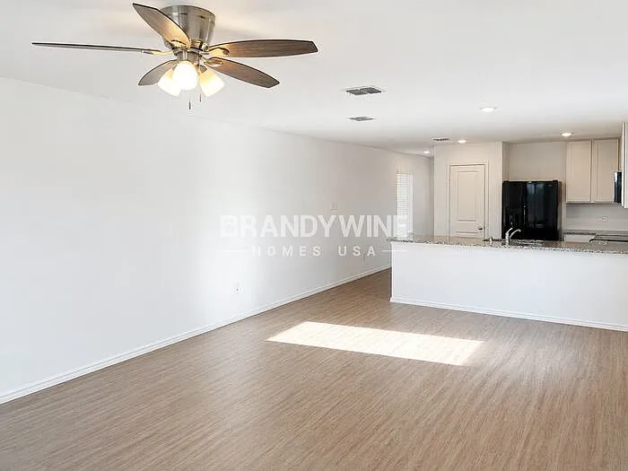 1432 Silver Oak Ln — Photo 6