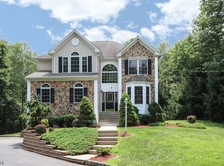 23 Whitehall Rd, Towaco, NJ 07082