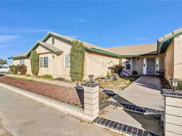 10439 Mesa St, Oak Hills, CA 92344