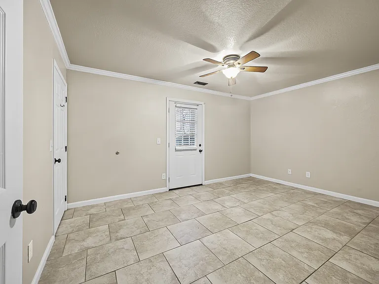 2060 N Leverett Ave #5 — Photo 12