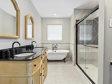 Guest bath with claw tub & shower